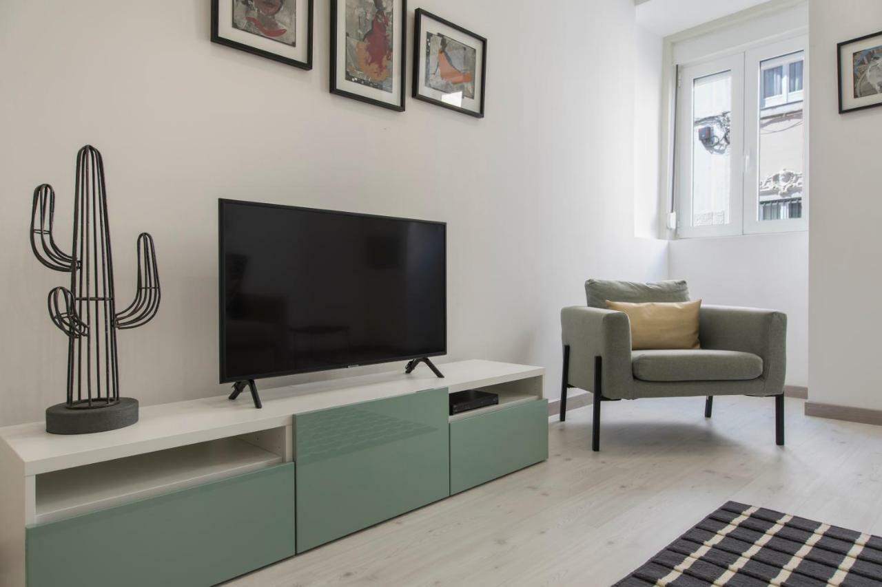 Principe Real: Elegant Flat With Terrace * Lissabon