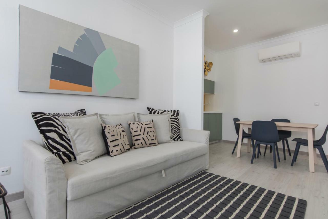 Appartement Principe Real: Elegant Flat With Terrace